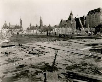 La construction de l'édifice actuel de la Cour suprême du Canada