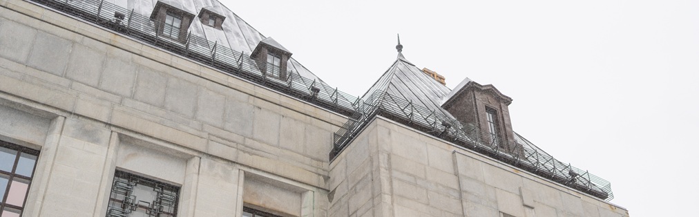 Close-up shot of the roof of the Supreme Court of Canada building